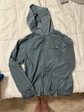 Vuori Lightweight Daybreak Windbreaker - Steel Blue